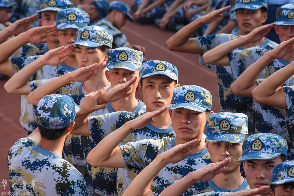  小蓝人“长征之旅”——致敬新中国成立七十周年 