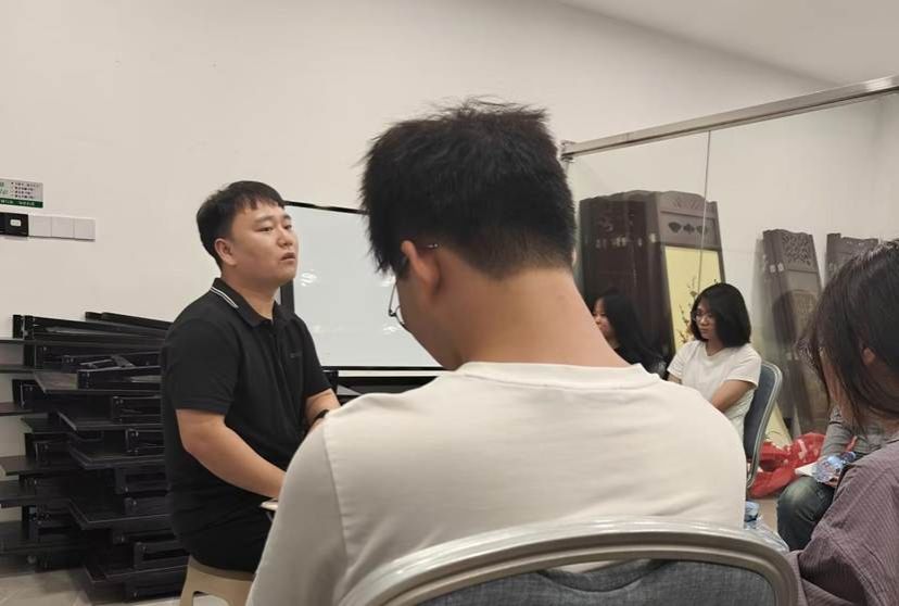 3 导员慰问留影