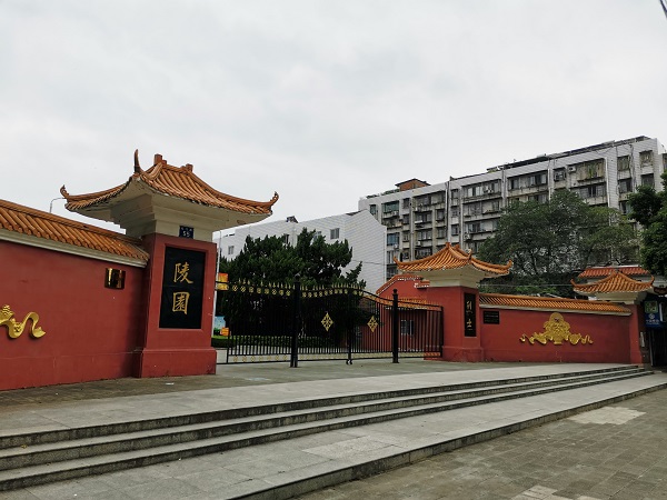 湖北荆州烈士陵园考察让爱国主义革命传统的旗帜高扬