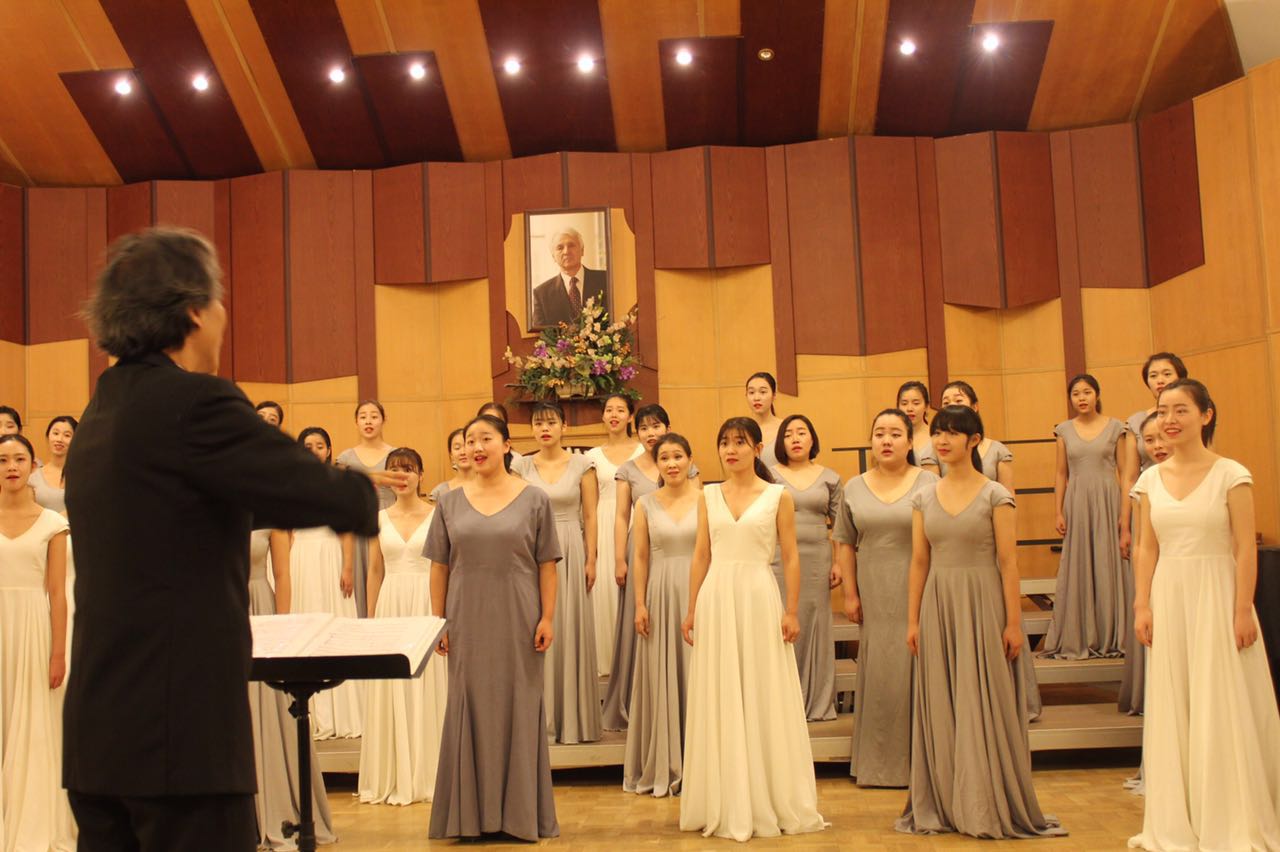 天空合唱团于波波夫合唱艺术学校举办诗意中国专场音乐会